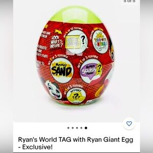Ryan's World TAG with Ryan Giant Egg - Exclusive!